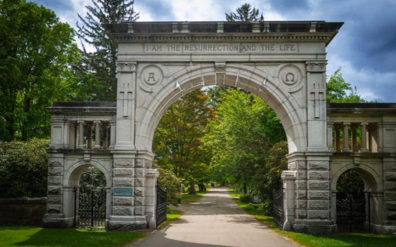 foto di un cimitero monumentale famoso