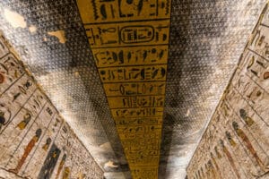 foto di una tomba egiziana