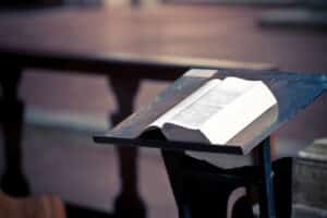 letture funebri in chiesa